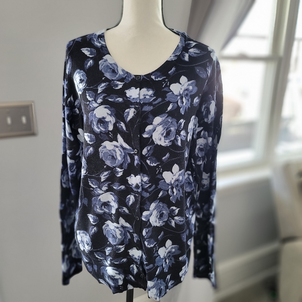 A NEW DAY Women's XL Long Sleeved Cardigan